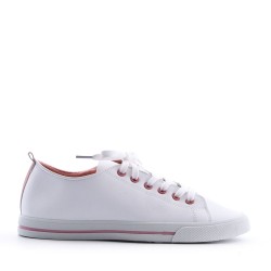 Women's faux leather sneaker