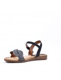 Flat sandals in a material mix for women