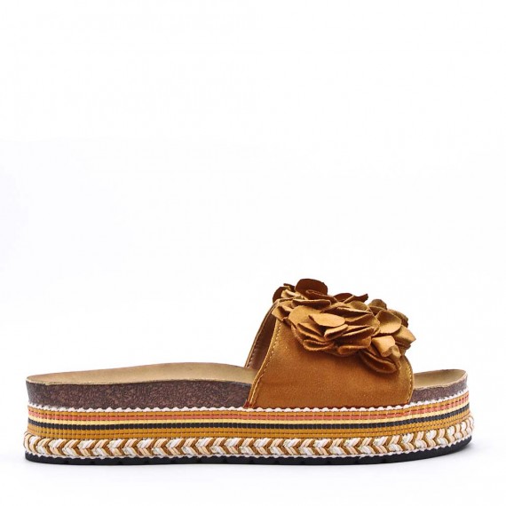 Mixed material wedge sandal