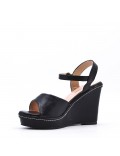 Mixed material wedge sandal