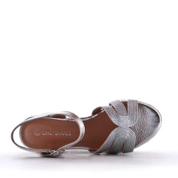 sandal with platform