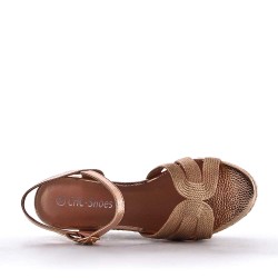 sandal with platform