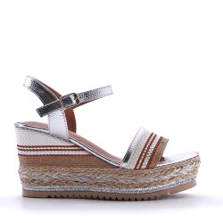 sandal with platform