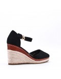 Mixed material wedge sandal