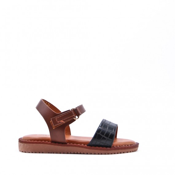 Girl's faux leather sandal