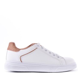 Women's faux leather sneaker