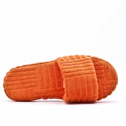 Sandalias planas en una mezcla de materiales para mujeres