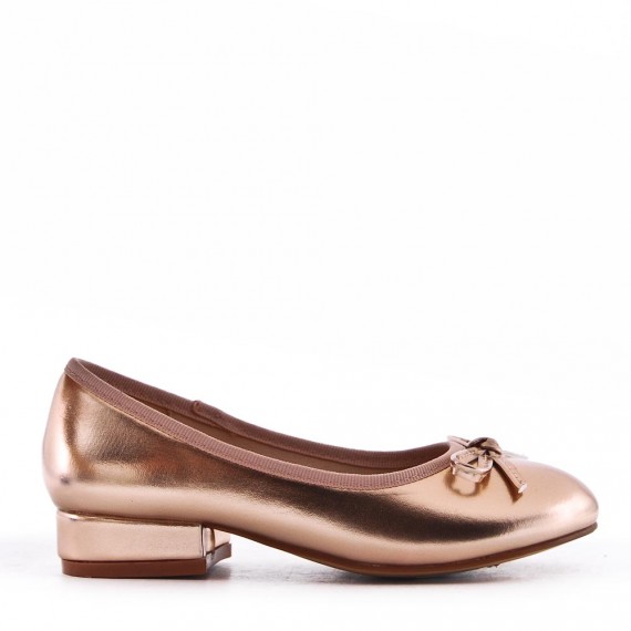 Girl's ballerina in faux leather