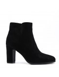 Ankle boot in faux suede