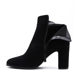 Ankle boot in faux suede