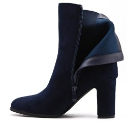 Ankle boot in faux suede