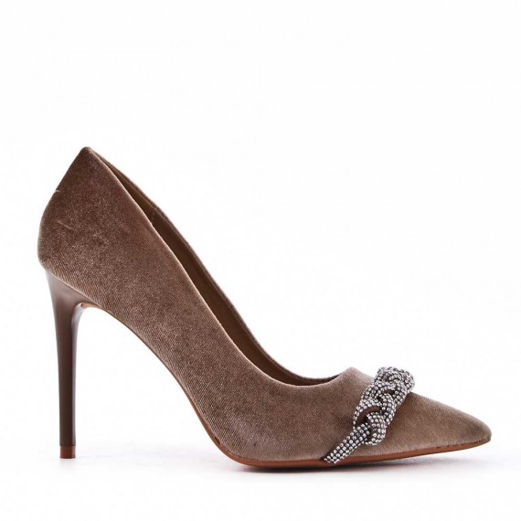 Leatherette pump with heels