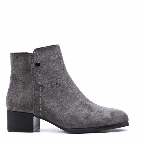 Ankle boot in faux suede