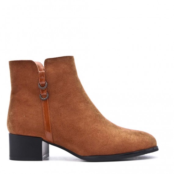 Ankle boot in faux suede