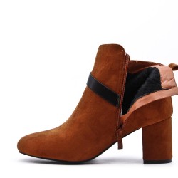 Ankle boot in faux suede