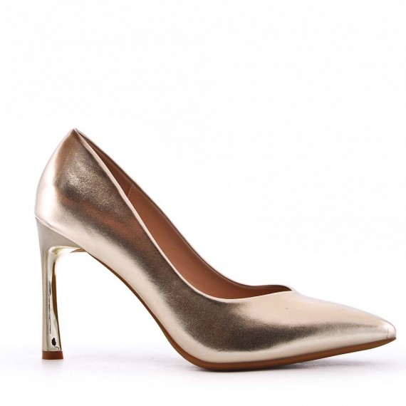 Women's faux leather heeled pumps