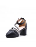 Girl's heeled pump