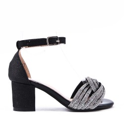 Sandal girl with small heel