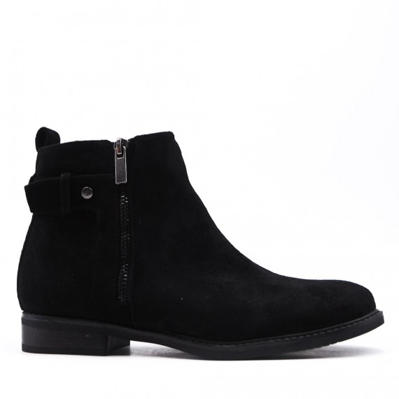 Ankle boot in faux suede