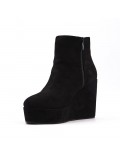 Ankle boot in faux suede