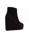 Ankle boot in faux suede