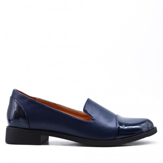 Women's mocassin in faux leather