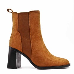 Ankle boot in faux suede