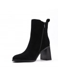 Ankle boot in faux suede