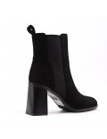 Ankle boot in faux suede