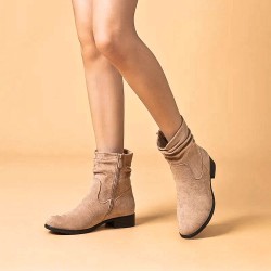 Ankle boot in a mix of materials for autumn and winter