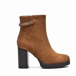 Ankle boot in a mix of materials for autumn and winter