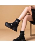 Ankle boot in a mix of materials for autumn and winter