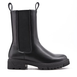 Ankle boot in a mix of materials 