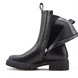 Ankle boot in a mix of materials 