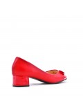 Leatherette pump with heels