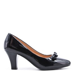 Leatherette pump with heels