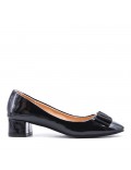 Leatherette pump with heels