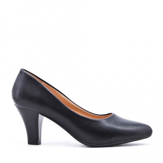 Leatherette pump with heels