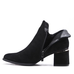 Ankle boot in faux suede