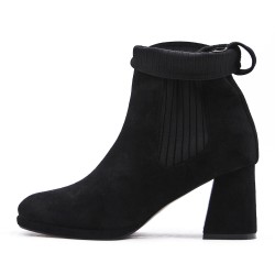 Ankle boot in a mix of materials for autumn and winter