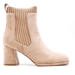 Ankle boot in a mix of materials for autumn and winter