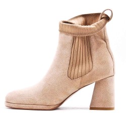 Ankle boot in a mix of materials for autumn and winter