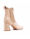 Ankle boot in a mix of materials for autumn and winter