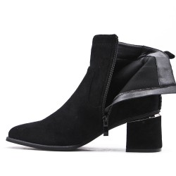 Ankle boot in a mix of materials for autumn and winter