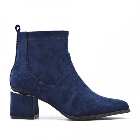 Ankle boot in a mix of materials for autumn and winter