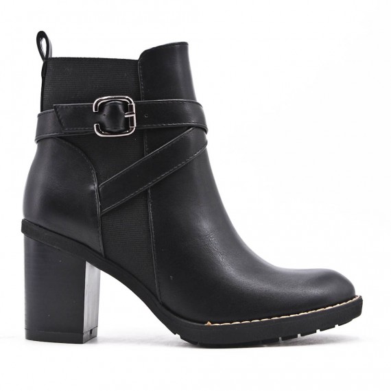 Ankle boot in a mix of materials for autumn and winter