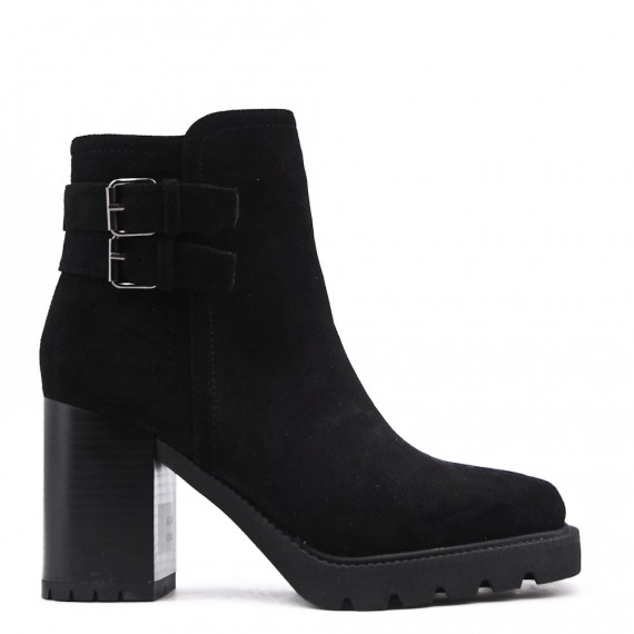 Ankle boot in faux suede