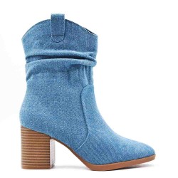 Ankle boot in faux suede