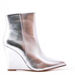 Faux leather ankle boot