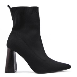 Ankle boot in a mix of materials for autumn and winter